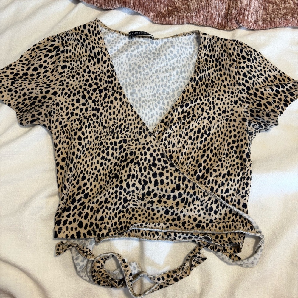 Brandy Melville wrap top 🤎